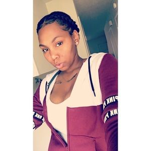 Meet your Posher, Alexus